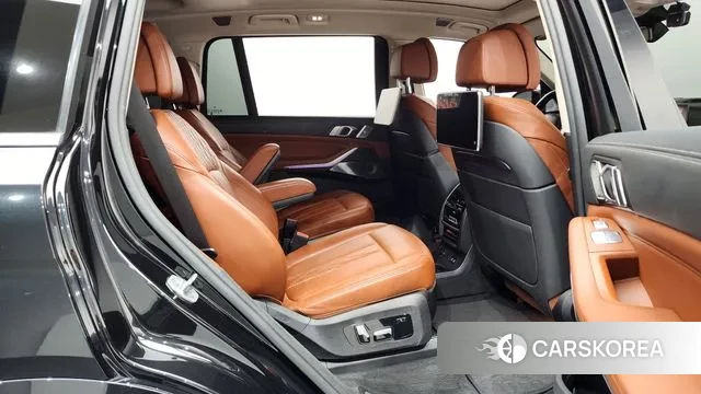 BMW X7 (G07) 2021 Черный из Кореи, фото 3