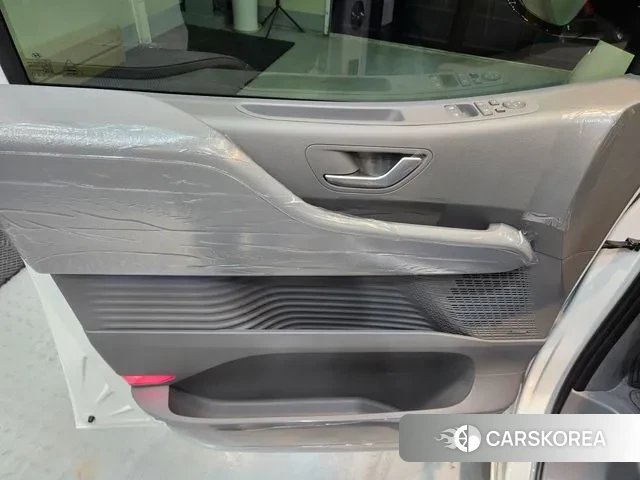 Hyundai Staria 2025 Белый из Кореи, фото 3