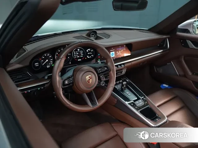 Porsche 911(992) 2023 Серебристо-серый из Кореи, фото 3