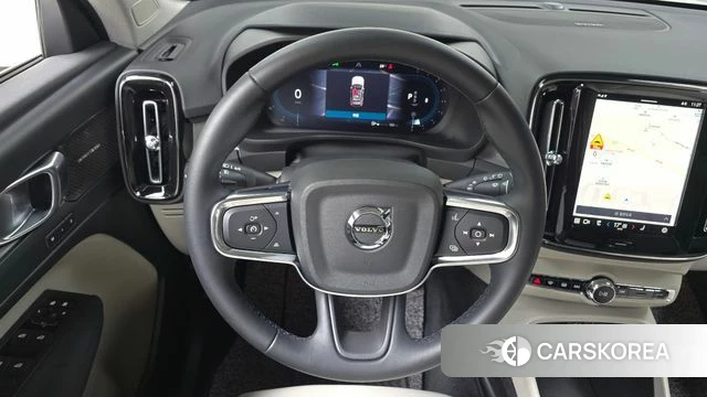 Volvo XC40 2025 Белый из Кореи, фото 3