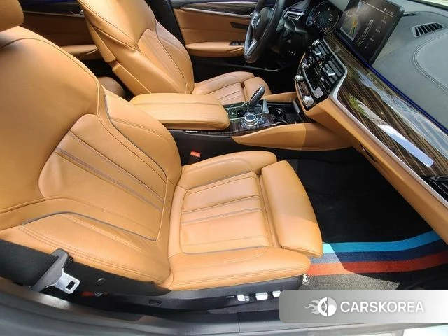 BMW 5 Series (G30) 2022 Белый из Кореи, фото 3
