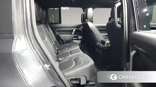 Land Rover Defender (L663) 2024 Серый из Кореи, фото 3