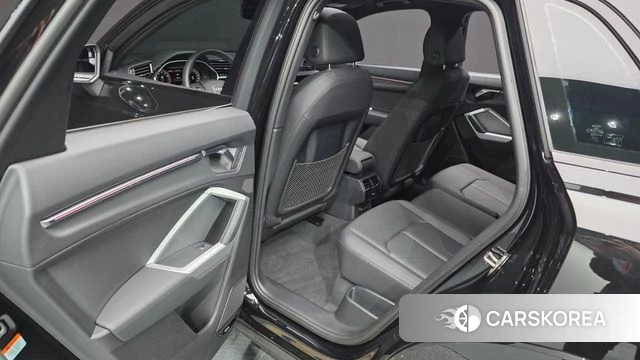 Audi Q3 (F3) 2025 Черный из Кореи, фото 3