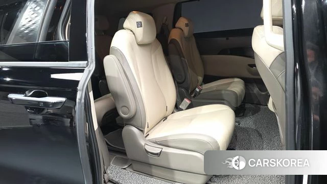 Kia Carnival 4th generation 2023 Черный из Кореи, фото 3