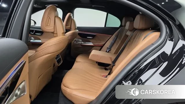 Mercedes-Benz E-Class W214 2024 Черный из Кореи, фото 3