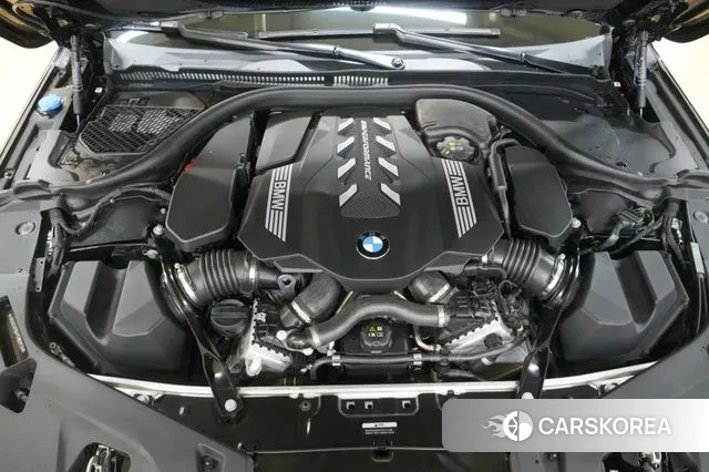 BMW 8 Series (G15) 2023 Черный из Кореи, фото 3