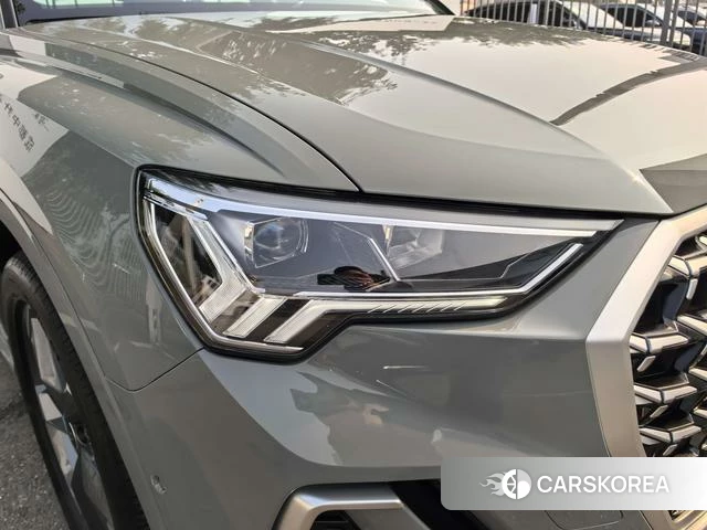 Audi Q3 2023 Темно-серый из Китая, фото 3