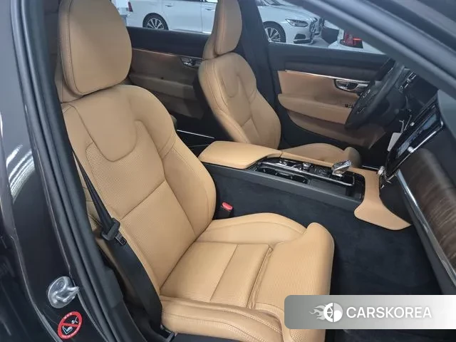 Volvo S90 2024 Серый из Кореи, фото 3
