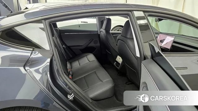 Tesla Model 3 2025 Серый из Кореи, фото 3