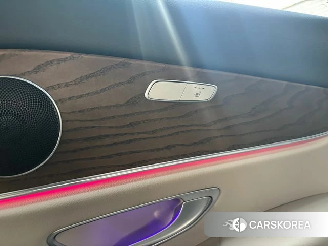 Mercedes-Benz E-Class W213 2023 Серый из Кореи, фото 3