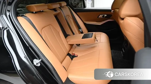 BMW 3 Series (G20) 2024 Черный из Кореи, фото 3