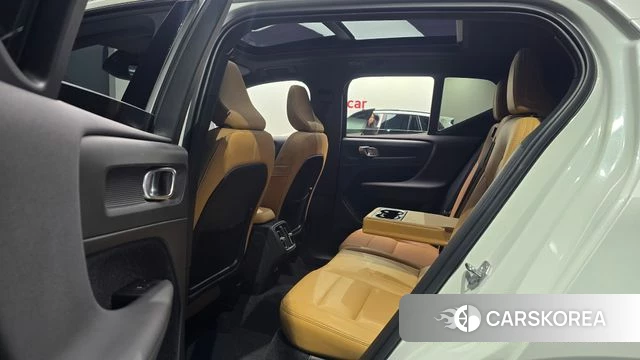 Volvo XC40 2021 Белый из Кореи, фото 3