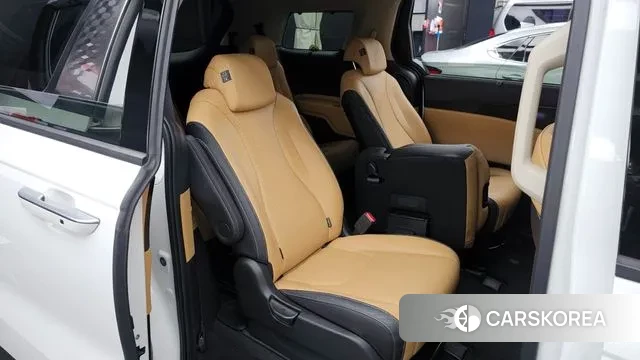 Kia Carnival 4th generation 2023 Белый из Кореи, фото 3