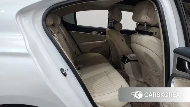 Genesis The New G70 2023 Белый из Кореи, фото 3