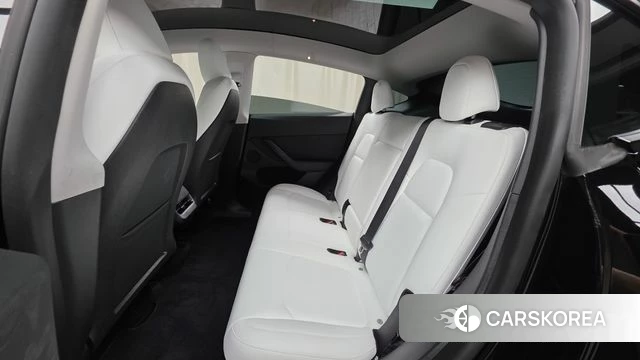 Tesla Model Y 2023 Черный из Кореи, фото 3