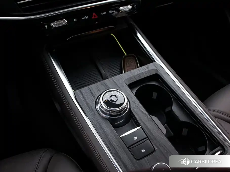 Ford Explorer 2026 Черный из Китая, фото 3