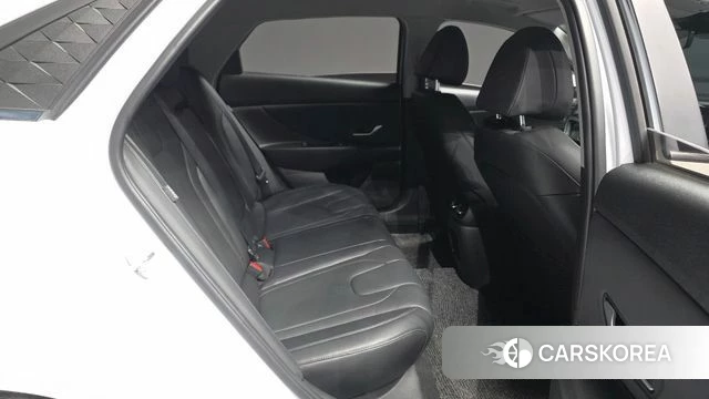 Hyundai The New Avante (CN7) 2023 Белый из Кореи, фото 3