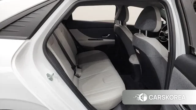 Hyundai Avante (CN7) 2022 Белый из Кореи, фото 3