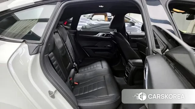 BMW i4 2022 Белый из Кореи, фото 3