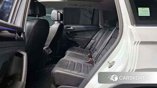 Volkswagen Tiguan second Generation 2022 Белый из Кореи, фото 3