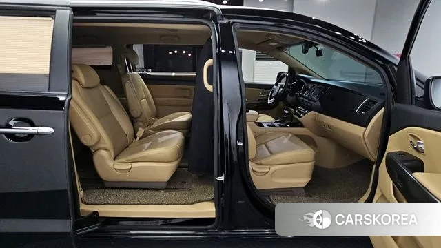 Kia The New Carnival 2018 Черный из Кореи, фото 3