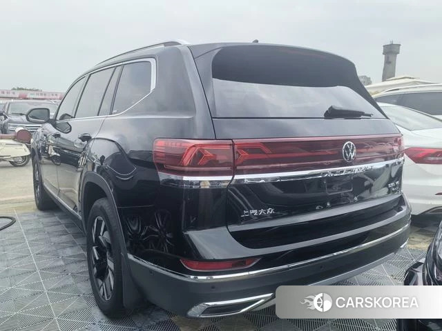 Volkswagen Tourang 2021 Черный из Китая, фото 3