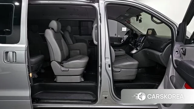 Hyundai The New Grand Starex 2020 Серебристо-серый из Кореи, фото 3