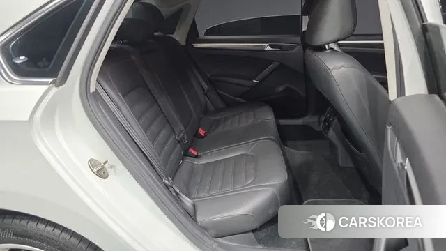 Volkswagen The New Passat 2018 Белый из Кореи, фото 3