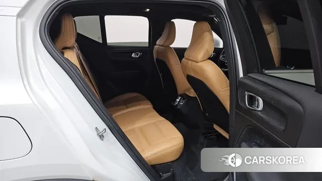 Volvo XC40 2019 Белый из Кореи, фото 3
