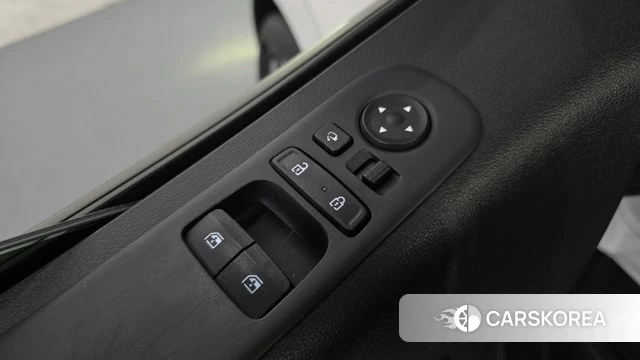 Hyundai Staria 2022 Белый из Кореи, фото 3