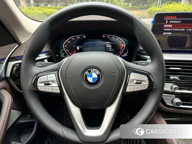 BMW 5 series 2023 Черный из Китая, фото 3