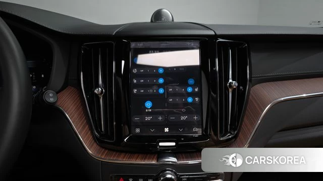 Volvo XC60 second Generation 2025 Белый из Кореи, фото 3