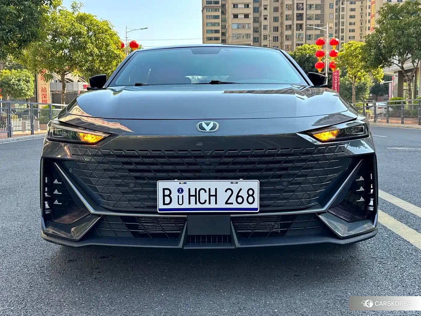 Chang'an UNI-V 2023 Silver/gray из Китая, фото 3