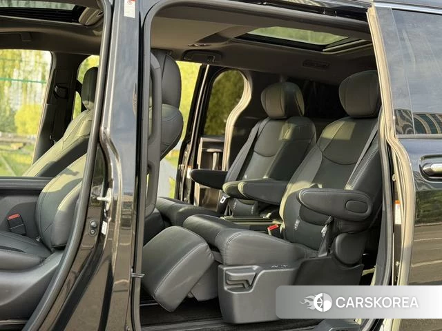 Toyota Grevia 2023 Черный из Китая, фото 3