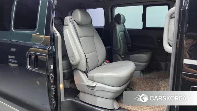 Hyundai The New Grand Starex 2018 Черный из Кореи, фото 3