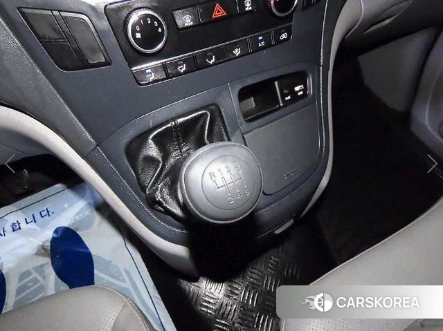 Hyundai The New Grand Starex 2018 Белый из Кореи, фото 3