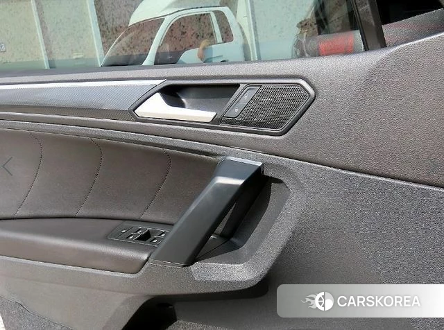 Volkswagen Tiguan second Generation 2020 Синий из Кореи, фото 3