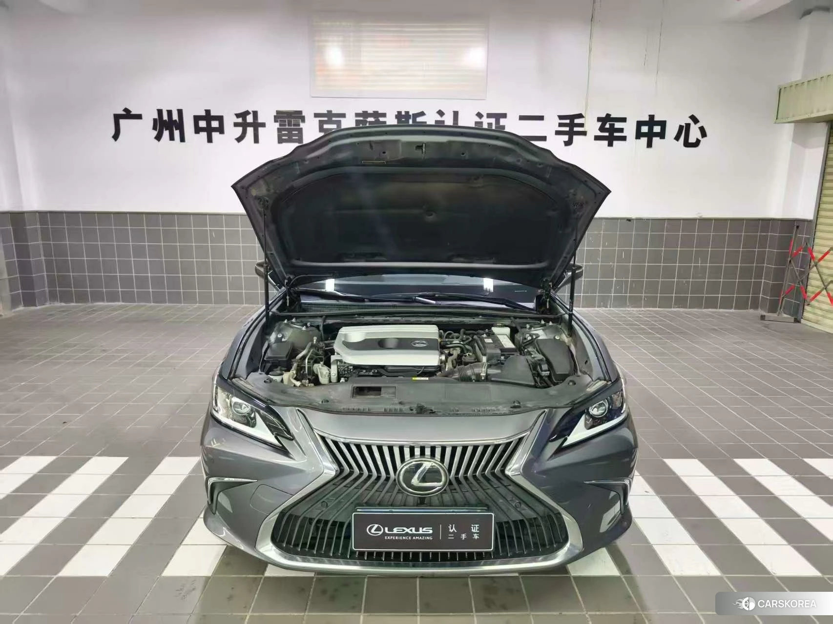Lexus ES 2019 Темно-серый из Китая, фото 3
