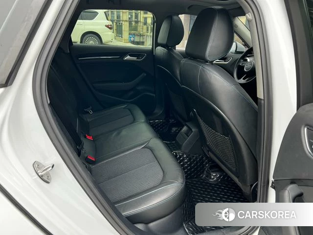 Audi A3 2018 Темно-серый из Китая, фото 3