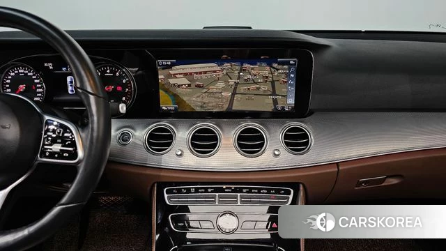 Mercedes-Benz E-Class W213 2018 Белый из Кореи, фото 3