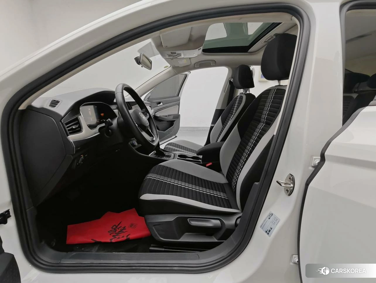 Volkswagen Bora 2022 Белый из Китая, фото 3
