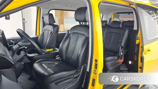 Hyundai Staria 2022 Желтый из Кореи, фото 3