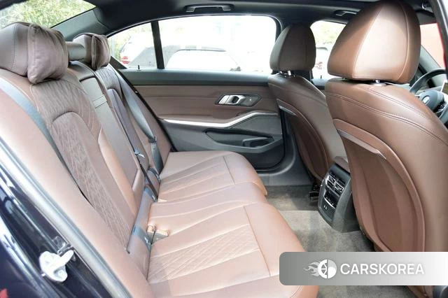 BMW 3 series 2025 Черный из Китая, фото 3