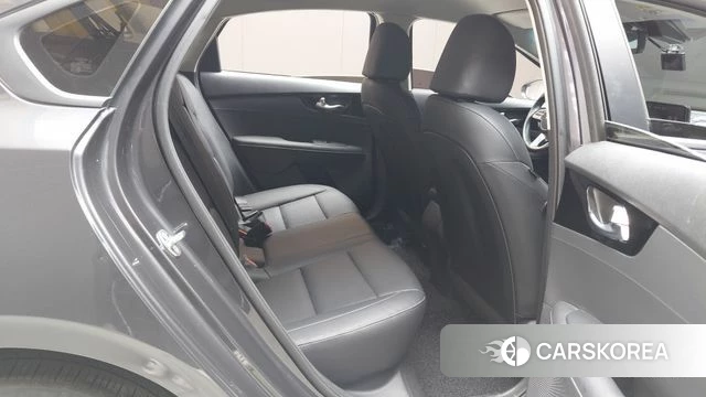 Kia The New K3 2nd generation 2022 Серый из Кореи, фото 3