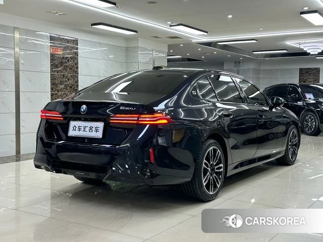 BMW 5 series 2025 Черный из Китая, фото 3