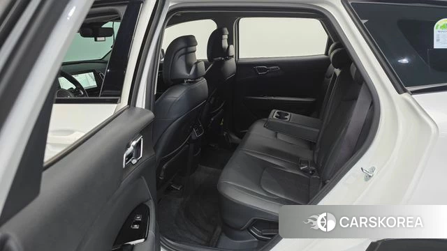 Kia Sportage 5th Generation Hybrid 2024 Белый из Кореи, фото 3