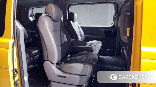 Hyundai The New Grand Starex 2018 Желтый из Кореи, фото 3