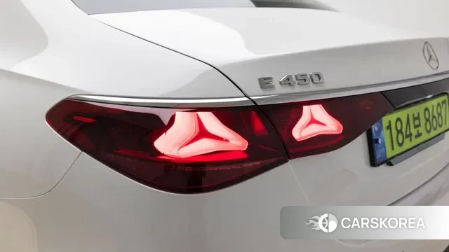 Mercedes-Benz E-Class W214 2024 Белый из Кореи, фото 3