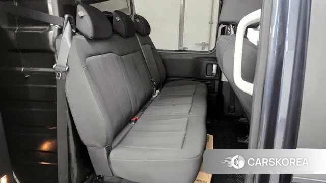 Hyundai Staria 2023 Серый из Кореи, фото 3