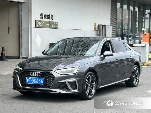 Audi A4L 2022 Темно-серый из Китая, фото 3